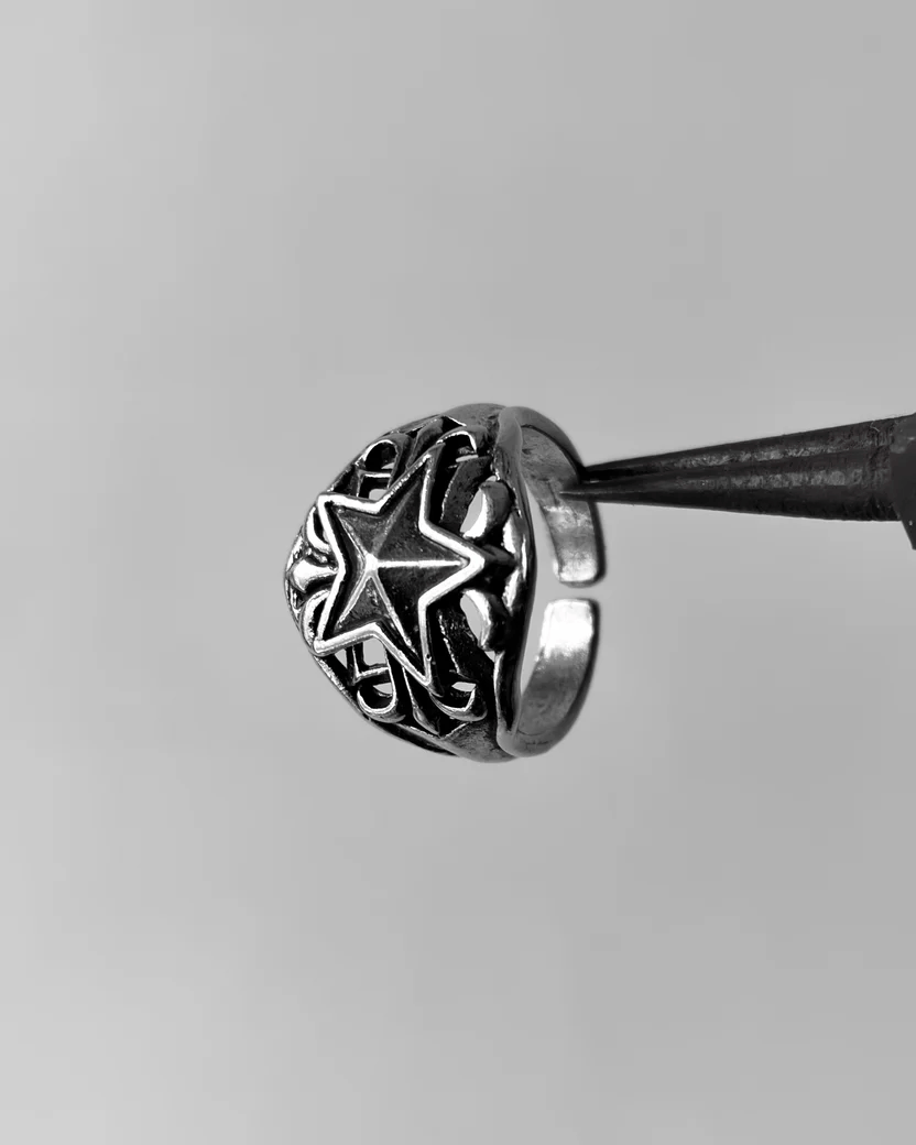 Nocturne Star Ring